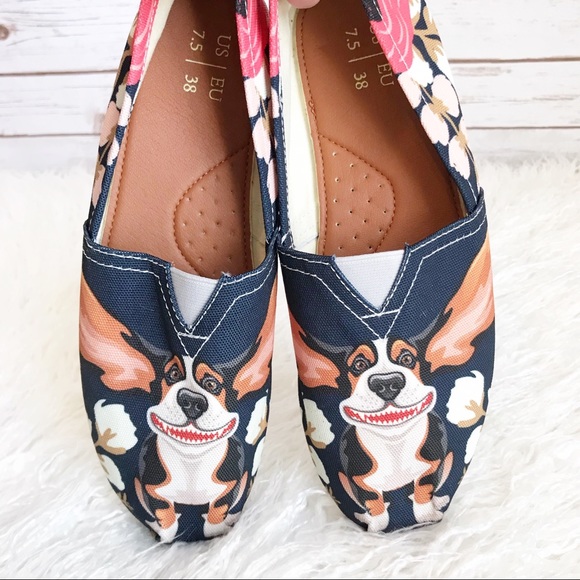 Boutique Beagle Print Blue Slip On Loafers Sz 7.5 - Picture 2 of 8